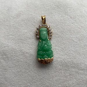 Pendant Vintage 18K Jade Buddha Guanyin Pendant Studded w. White Topaz Crown